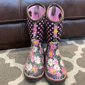 Girls size 3 Bogs boots